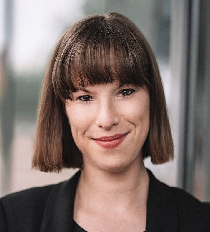 Lea Waskowiak is a communications scientist and has been responsible for data analytics in the Media Relations & Corporate Channels department at Covestro since May 2021. She is also an external doctoral candidate at the Chair of Communication Management at the University of Leipzig.