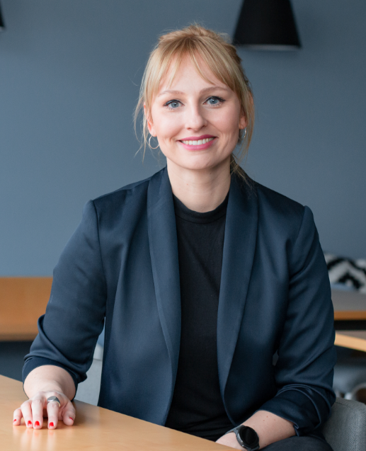 Maike Molling has been Vice President Strategy & Employee Communications at E.ON Energie Deutschland, the sales subsidiary of E.ON SE, since November 2022. The communication scientist joined the company in 2019, previously working on the agency side as a consultant at LoeschHundLiepold Kommunikation. Maike Molling is massively building up the data competence of the IC at E.ON.