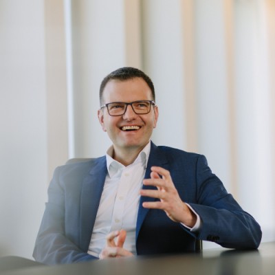 Martin Reimund is Head of Strategic Theme Management at Union Investment. In an interview with AG CommTech, he talks about how AI is changing topic and reputation management and how the two areas are connected.